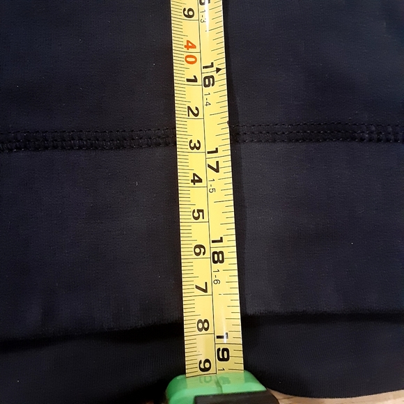 Lululemon long sleeves pullover sweaters  . Size  small - Picture 15 of 15